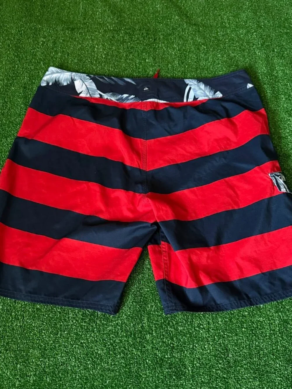 Quiksilver Men's Board Shorts Swim Trunks Size 38 Striped DryFlight Technology